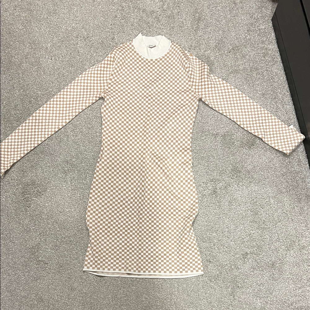 Checkered Long Sleeve Dress